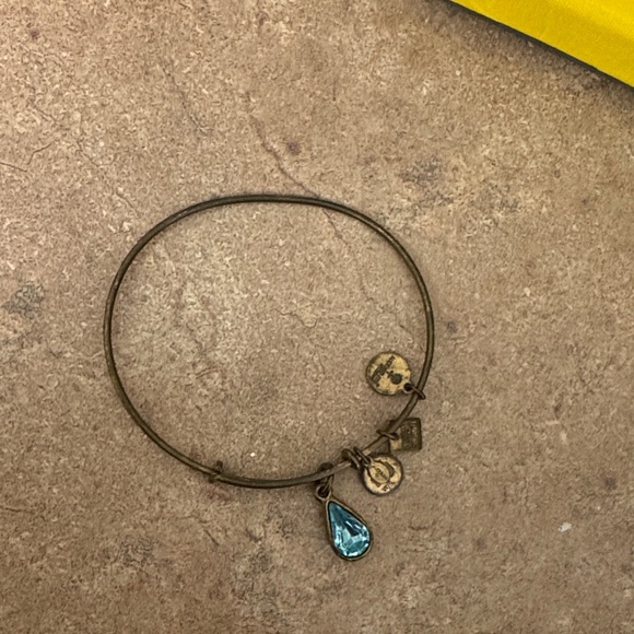 Alex and Ani teardrop bracelet - Picture 1 of 1